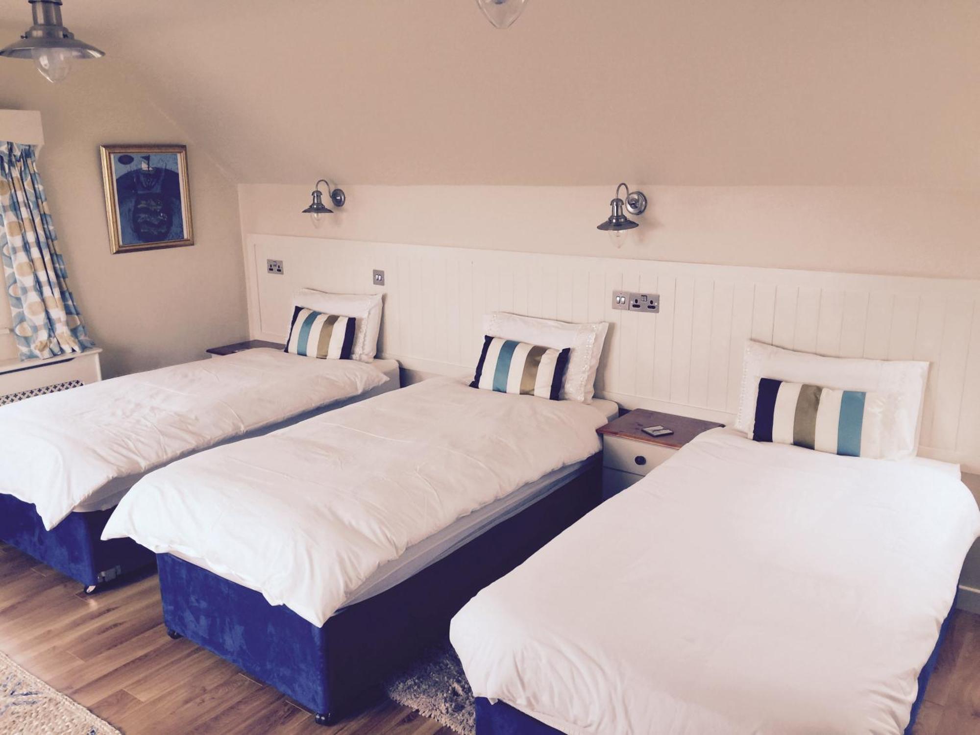 Dooagh Teach Cruachan Large-Group Holiday Home מראה חיצוני תמונה